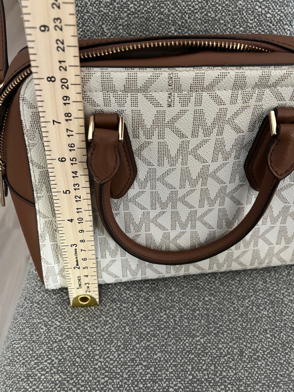 Michael Kors Cream Signature MK Satchel with Brown Trim and Wallet - Picture 16 of 16